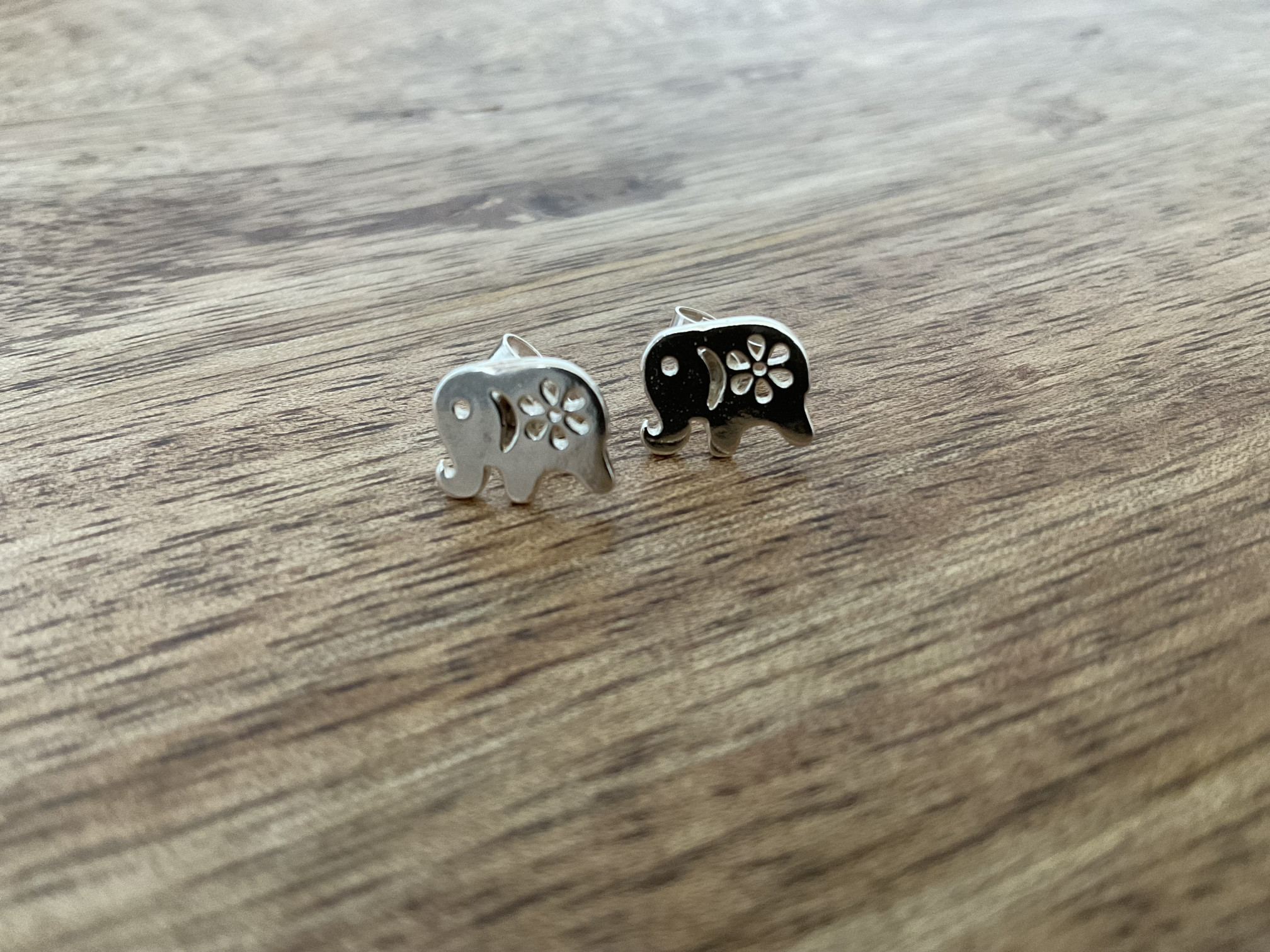 Elephant Stud Earrings - Click Image to Close